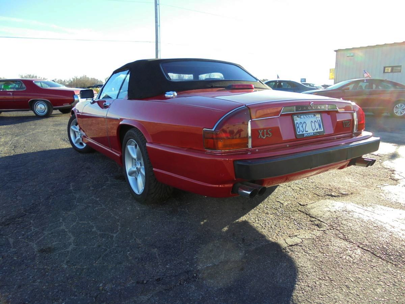 Illustration for article titled For $5,999, Could This 1990 Jaguar XJ-S V12 Have You Waving The Union Jack?